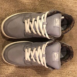 NIKE SB GREY CAMO SHOES